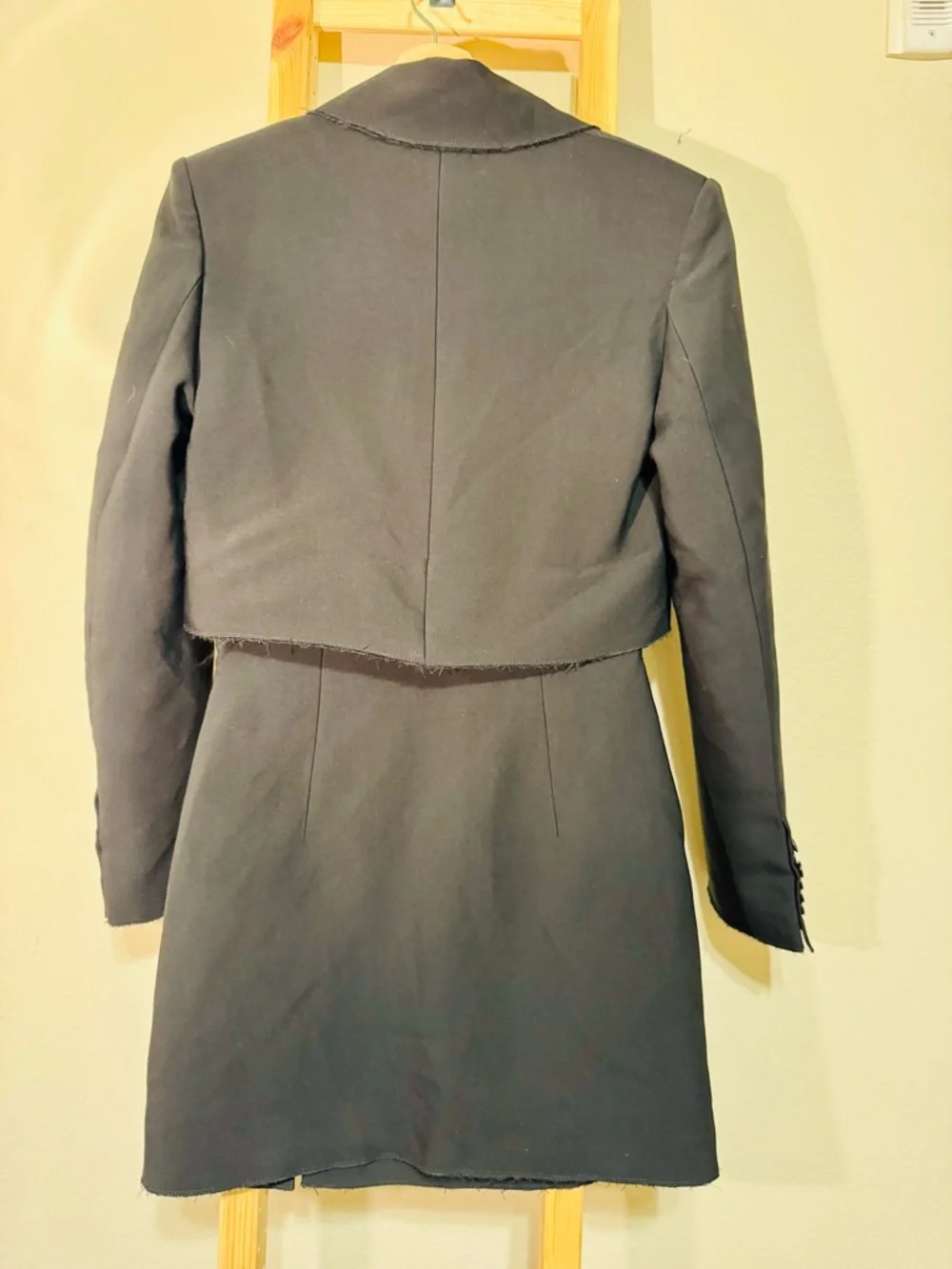 HADERA Mini Dress From The Brand GAUGE81, look like two pieces Suit. - Picture 3 of 12
